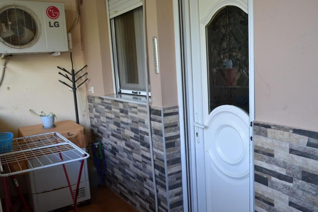 尼亚米卡尼奥纳Vasiliki'S Cosy House公寓 外观 照片